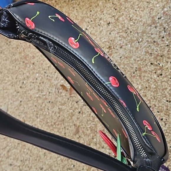 New No Tag Betsey Johnson Black Cherry Print Small Purse Bag Heart Charm main image 6